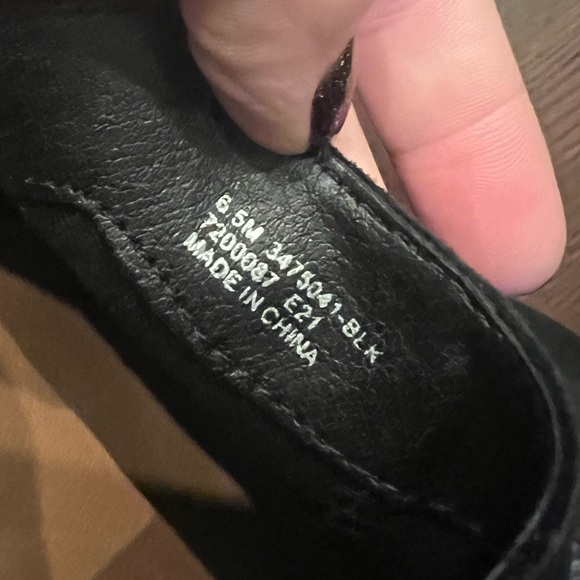 FRYE black Roman slide on ankle cut out short heel booties, size 6.5 - Picture 8 of 11